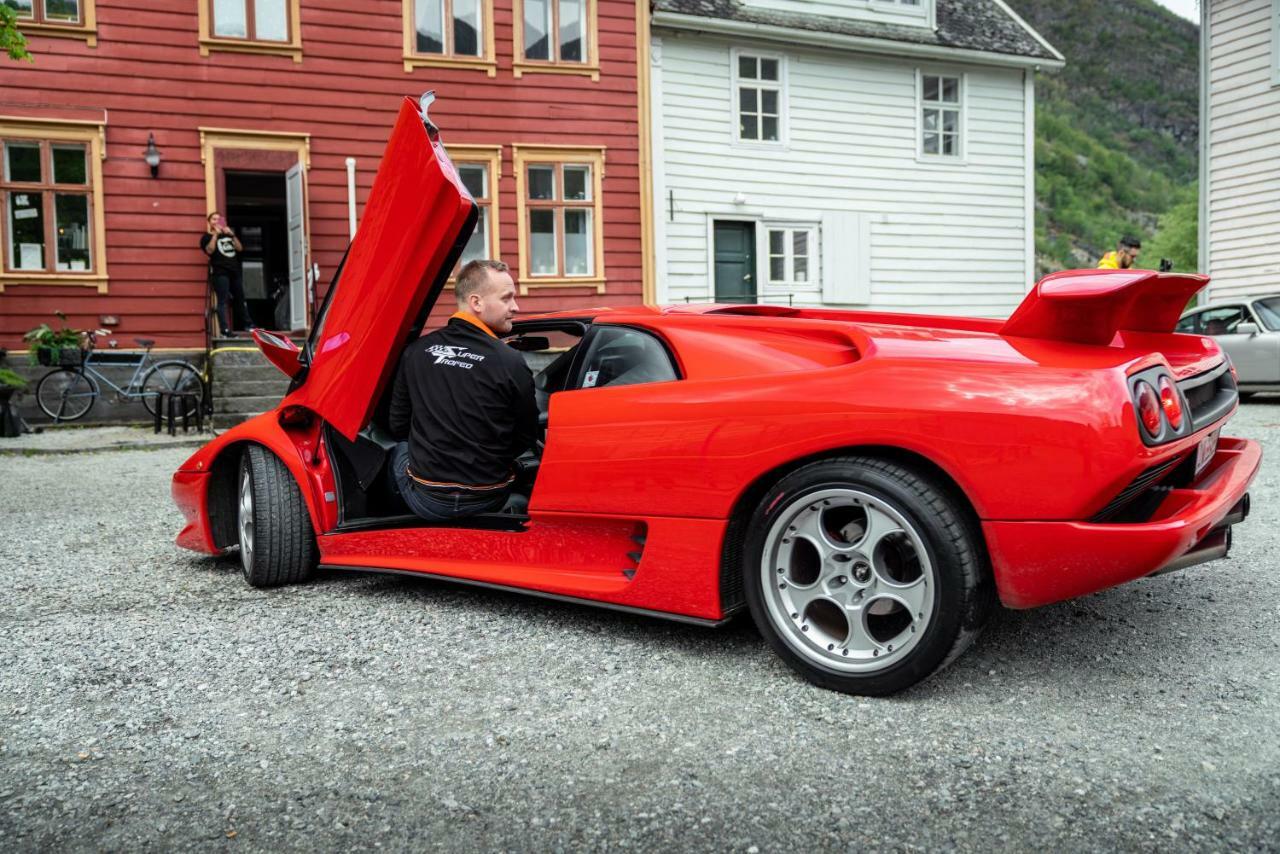 Laerdalsoren Motor Guesthouse Lærdalsøyri Bagian luar foto