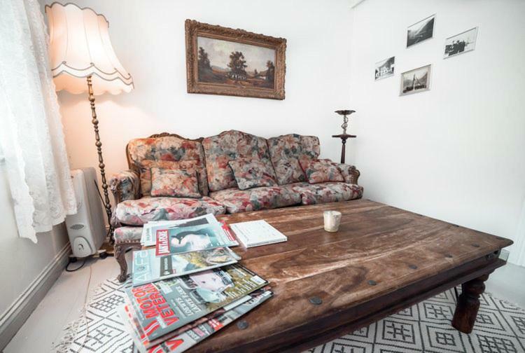Laerdalsoren Motor Guesthouse Lærdalsøyri Bagian luar foto