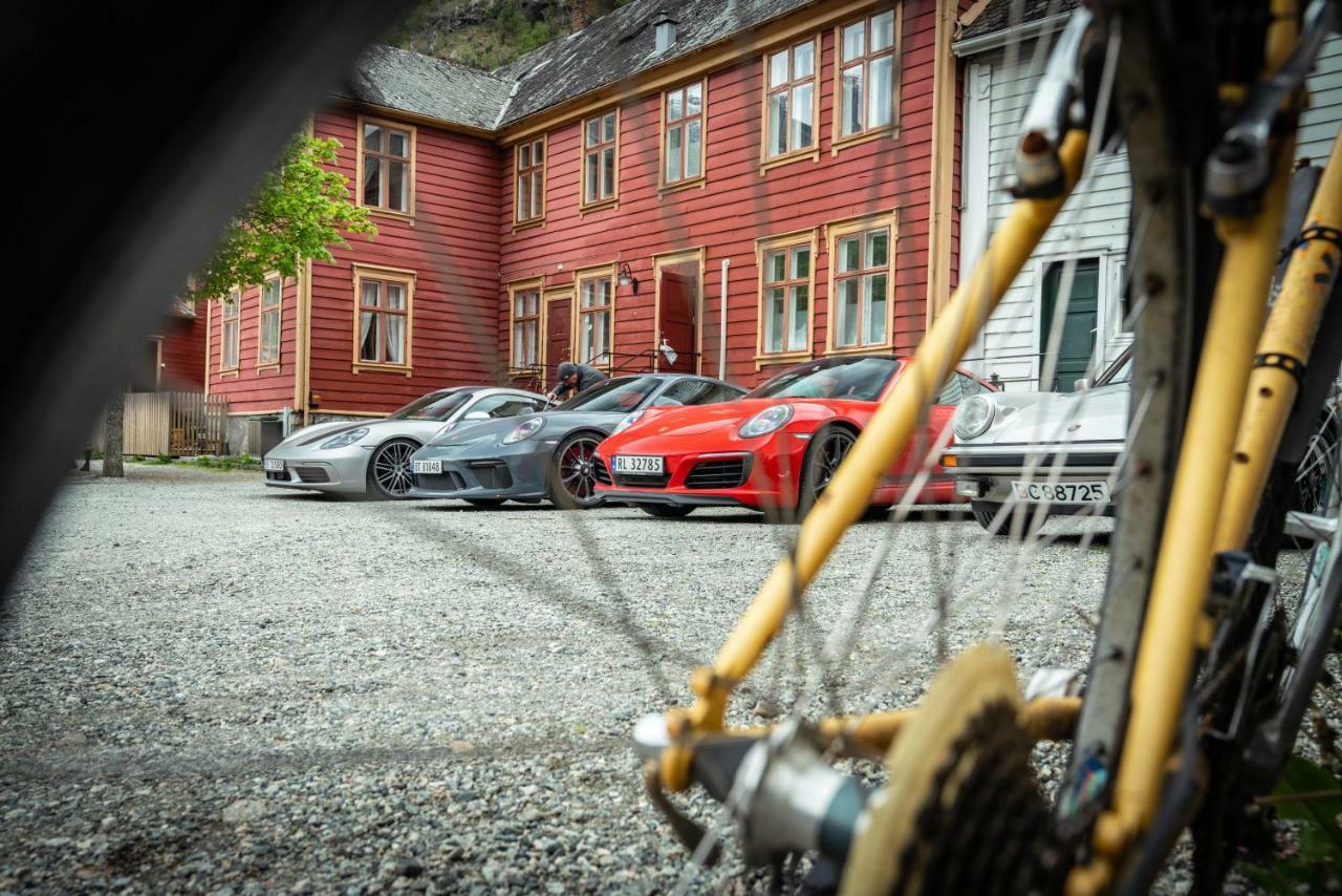 Laerdalsoren Motor Guesthouse Lærdalsøyri Bagian luar foto