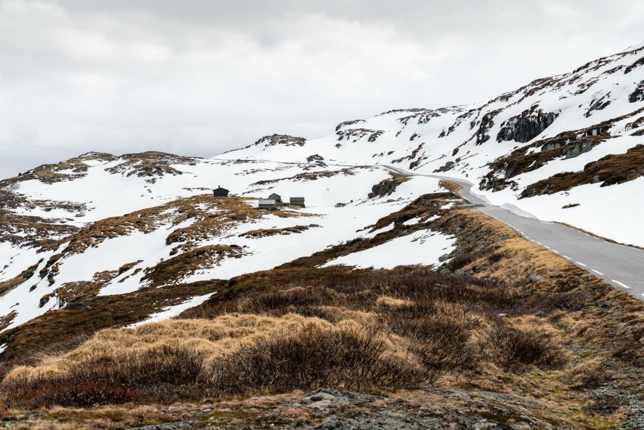 Laerdalsoren Motor Guesthouse Lærdalsøyri Bagian luar foto